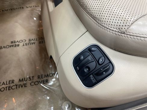 Used 2009 Mercedes-Benz SL 550 w/ Premium I Pkg image 21