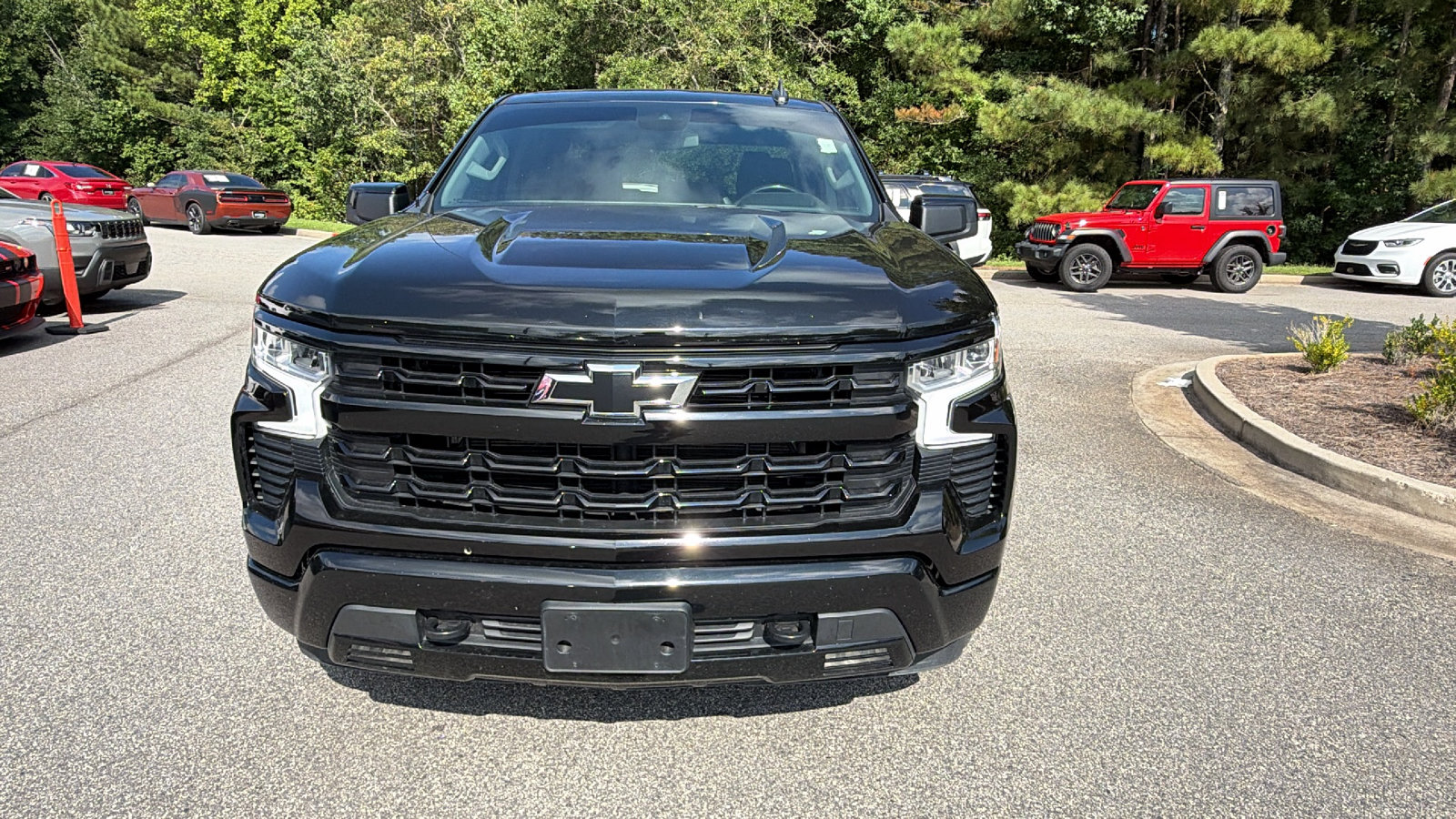 Used 2022 Chevrolet Silverado 1500 RST w/ Protection Package AWD/4WD image 3