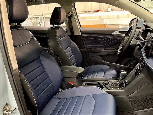 New 2026 Volkswagen Taos SEL image 31