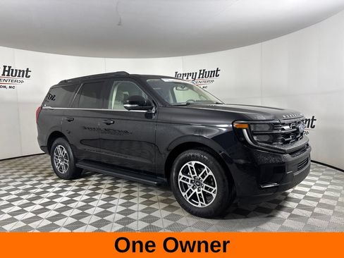 Used 2025 Ford Expedition Active RWD image 4