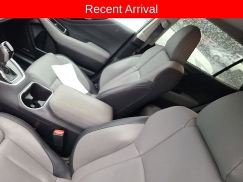 Used 2022 Subaru Outback Limited image 3