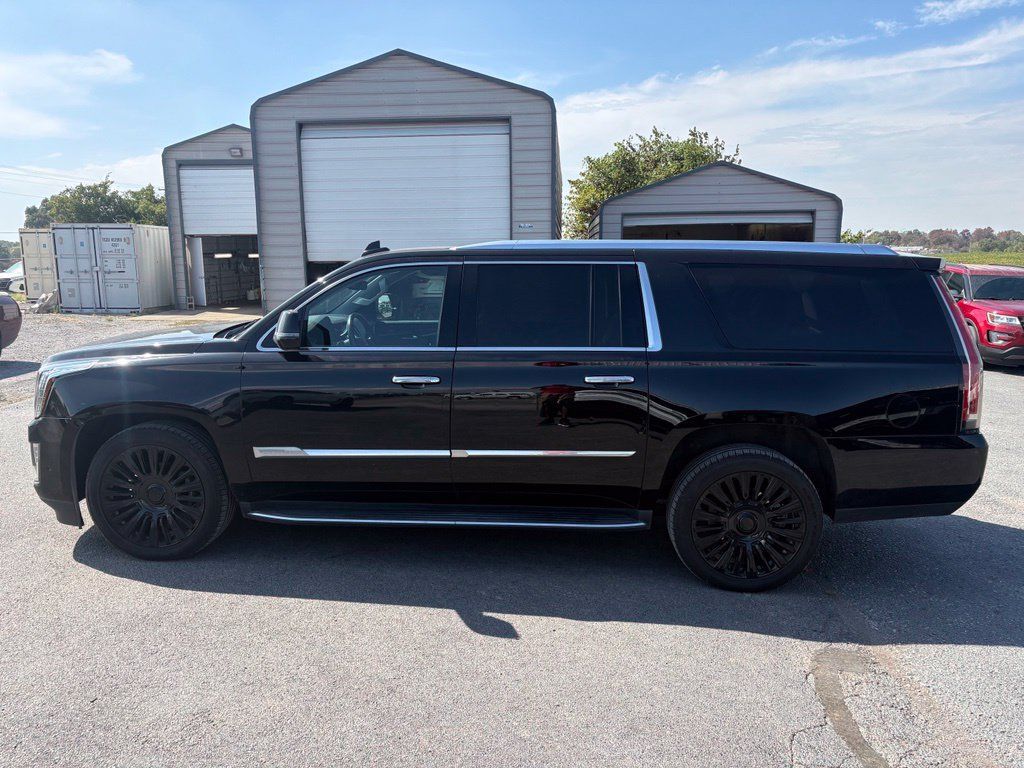 Used 2017 Cadillac Escalade ESV Premium Luxury AWD/4WD image 10