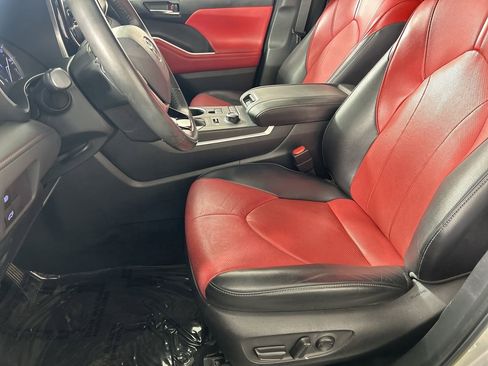 Used 2022 Toyota Highlander XSE image 21