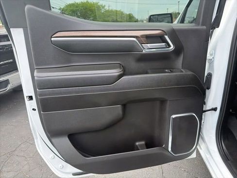 Used 2024 Chevrolet Silverado 1500 LT AWD/4WD image 13