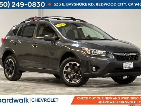 Used 2023 Subaru Crosstrek 2.0i Premium image 1