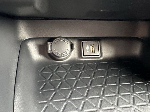 New 2025 Toyota RAV4 LE image 28