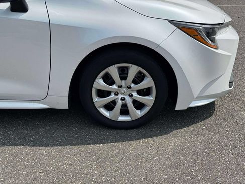 Used 2025 Toyota Corolla LE w/ Convenience Package FWD image 9