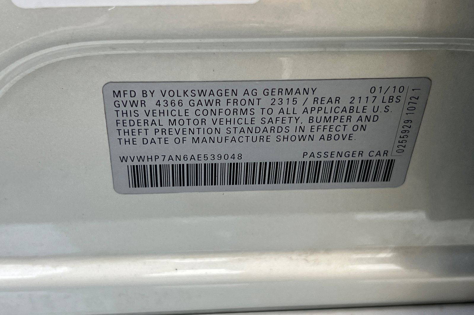 Used 2010 Volkswagen CC Luxury FWD image 32