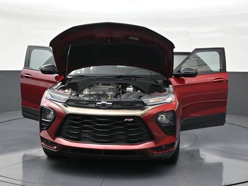Used 2022 Chevrolet TrailBlazer RS w/ Technology Package FWD image 32