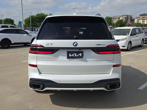 Used 2024 BMW X7 xDrive40i w/ M Sport Package image 5