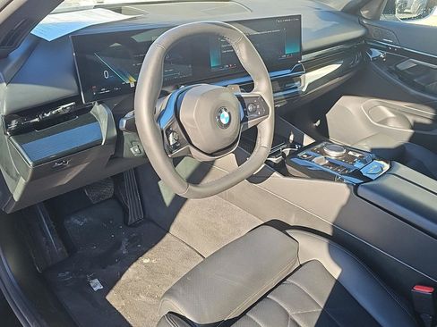 Used 2026 BMW 530i xDrive AWD/4WD image 8