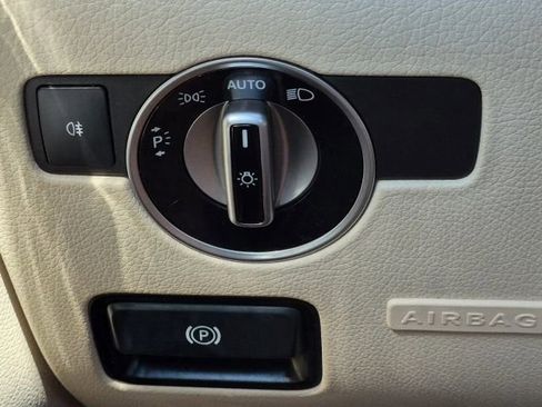 Used 2018 Mercedes-Benz SLC 300 image 40