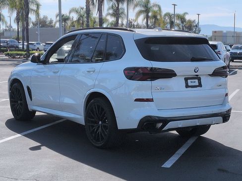 Used 2024 BMW X5 xDrive40i w/ M Sport Package image 8