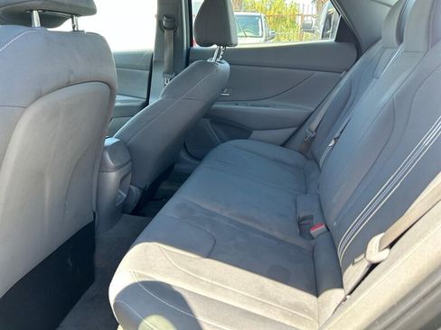 Used 2024 Hyundai Elantra SEL FWD image 10