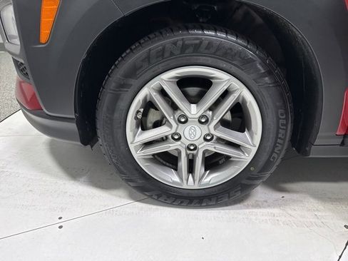 Used 2019 Hyundai Kona SE image 4