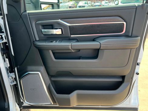 New 2026 RAM 3500 Laramie AWD/4WD image 22