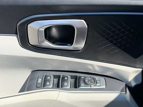 Used 2025 Kia Sorento EX FWD image 18