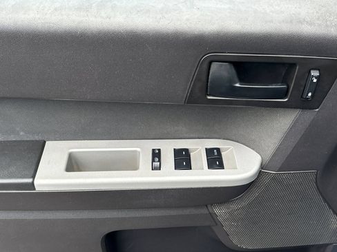 Used 2011 Ford Escape XLT w/ 201A Rapid Spec Order Code FWD image 12