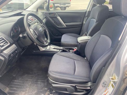 Used 2016 Subaru Forester 2.5i AWD/4WD image 9