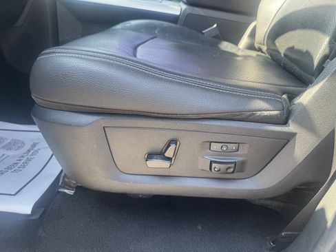 Used 2013 RAM 1500 Laramie RWD image 19