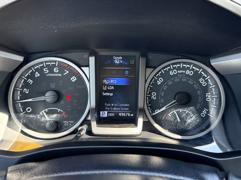 Used 2022 Toyota Tacoma SR5 RWD image 13
