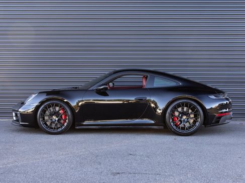 Certified 2024 Porsche 911 Carrera GTS w/ Premium Package image 2