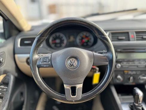 Used 2014 Volkswagen Jetta SE image 11