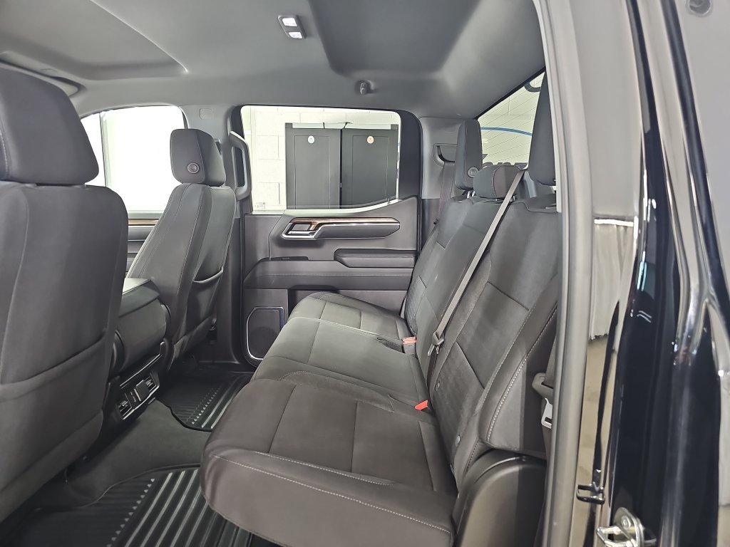 Used 2024 Chevrolet Silverado 1500 LT AWD/4WD image 17