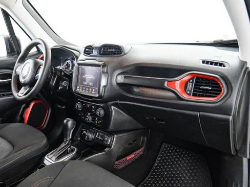 Used 2023 Jeep Renegade Trailhawk image 10
