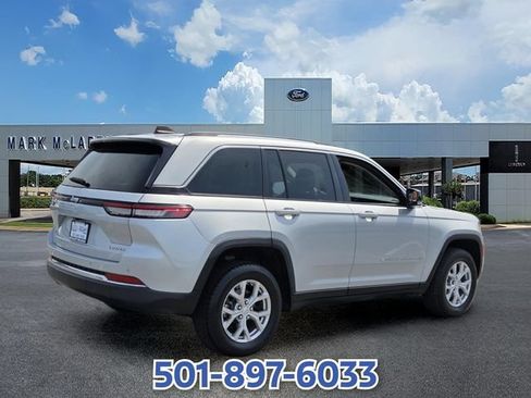 Used 2023 Jeep Grand Cherokee Limited RWD image 5