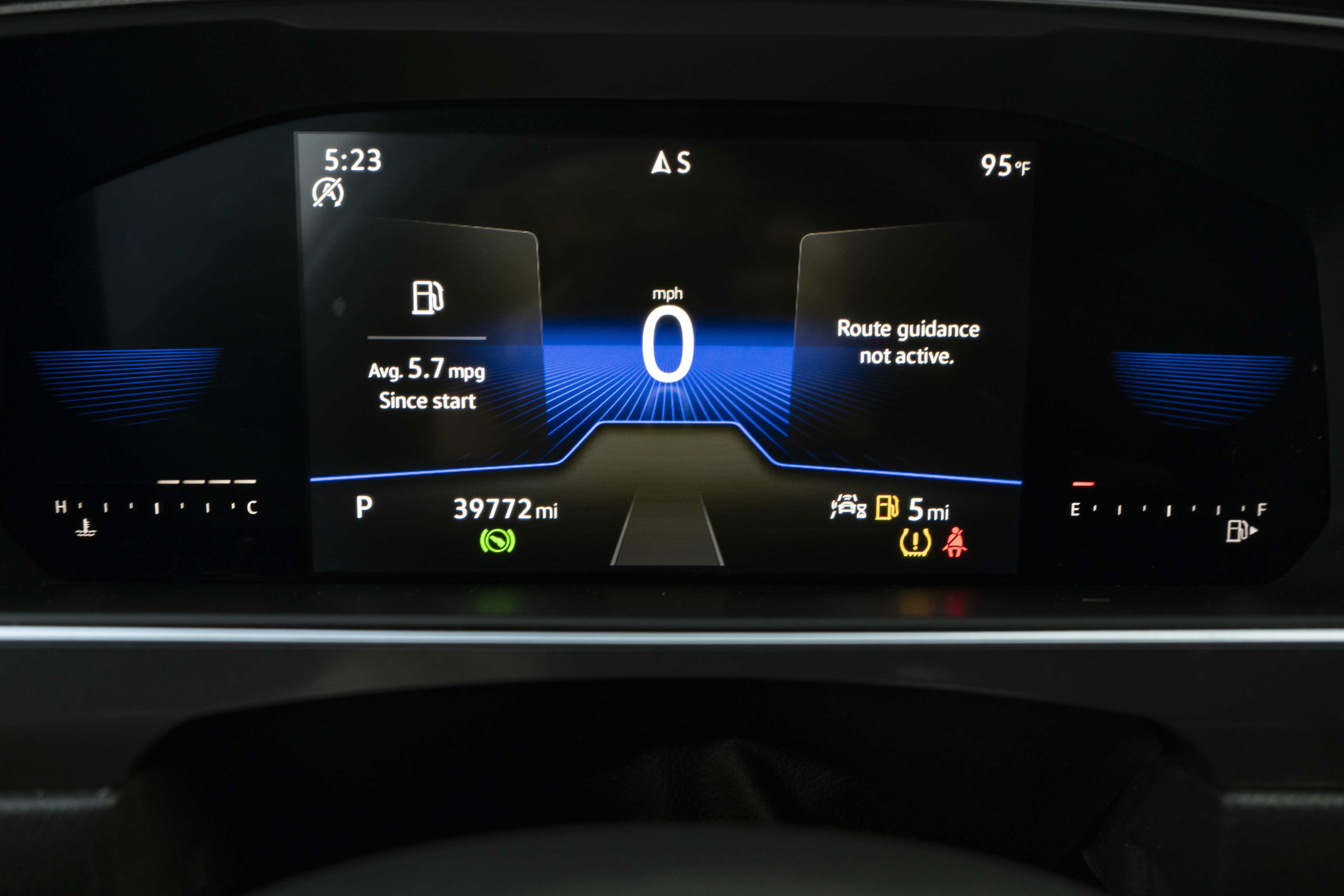 Certified 2022 Volkswagen Tiguan SE R-Line FWD image 20