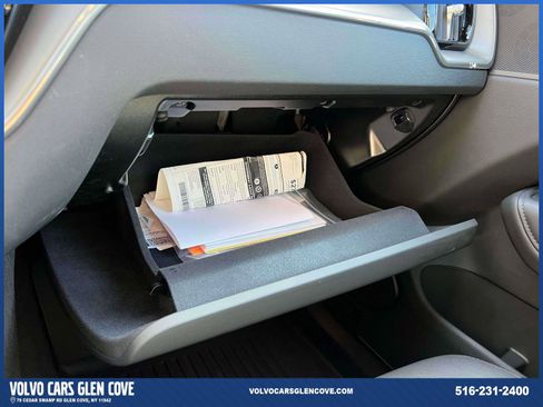 Used 2025 Volvo XC60 B5 Core w/ Protection Package Premier image 34