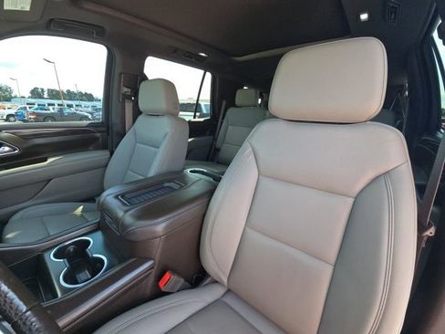 Used 2023 Chevrolet Tahoe Z71 w/ Luxury Package image 24