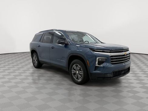 Certified 2025 Chevrolet Traverse LT image 13