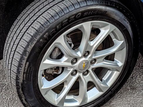 Used 2019 Chevrolet Equinox LT image 12