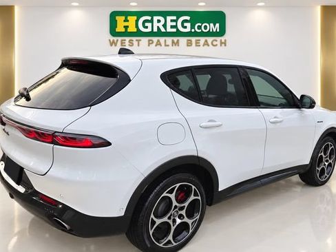 Used 2024 Alfa Romeo Tonale Veloce w/ Active Assist Package AWD/4WD image 6