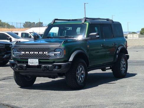 Used 2025 Ford Bronco Badlands AWD/4WD image 4