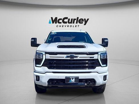 Used 2024 Chevrolet Silverado 3500 LTZ w/ LTZ Plus Package AWD/4WD image 2
