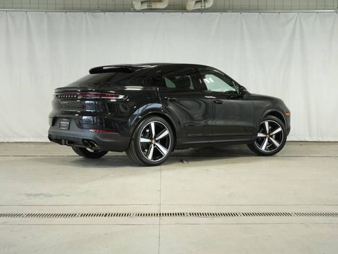 New 2026 Porsche Cayenne Coupe AWD/4WD image 7
