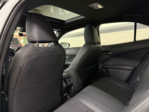Used 2023 Lexus UX 250h F Sport image 16