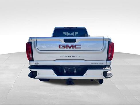 Used 2022 GMC Sierra 2500 Denali w/ Denali Ultimate Package AWD/4WD image 6