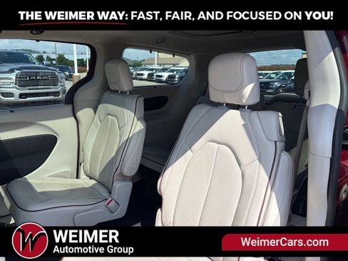 Used 2020 Chrysler Pacifica Limited FWD image 22