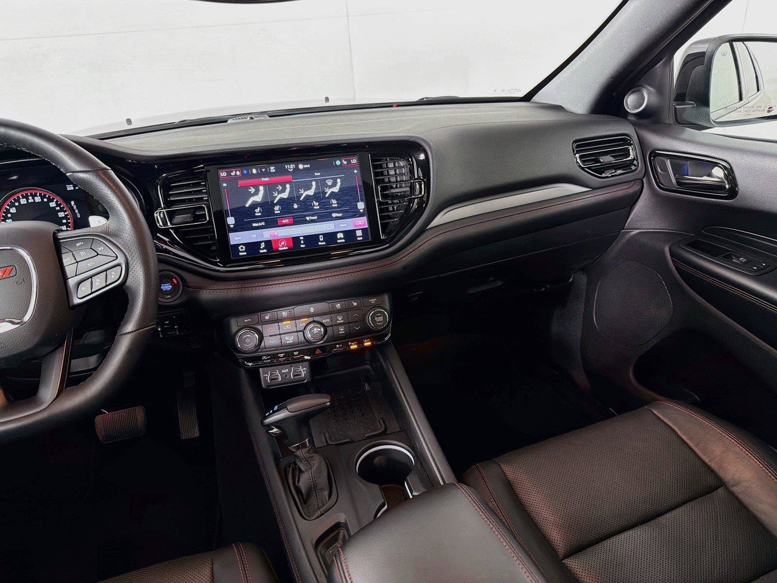 Used 2025 Dodge Durango GT AWD/4WD image 28