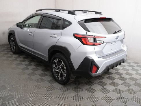 Used 2024 Subaru Crosstrek 2.0i Premium w/ Crosstrek Mirror Package AWD/4WD image 7