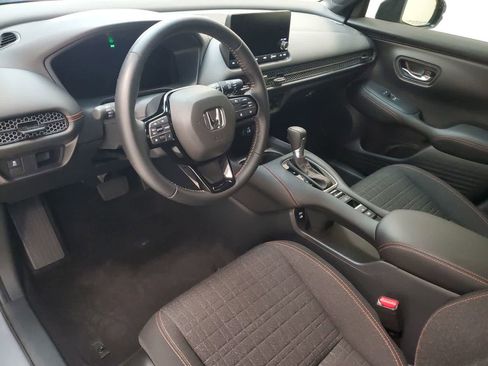 Certified 2025 Honda HR-V Sport image 2