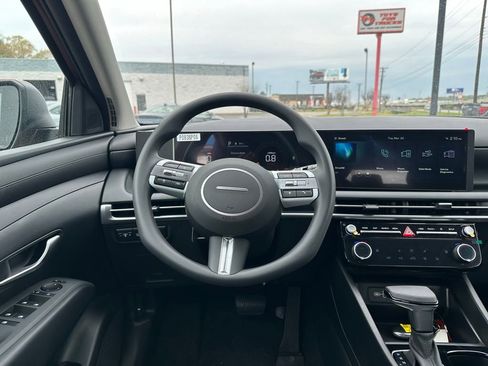New 2026 Hyundai Tucson SEL FWD image 10