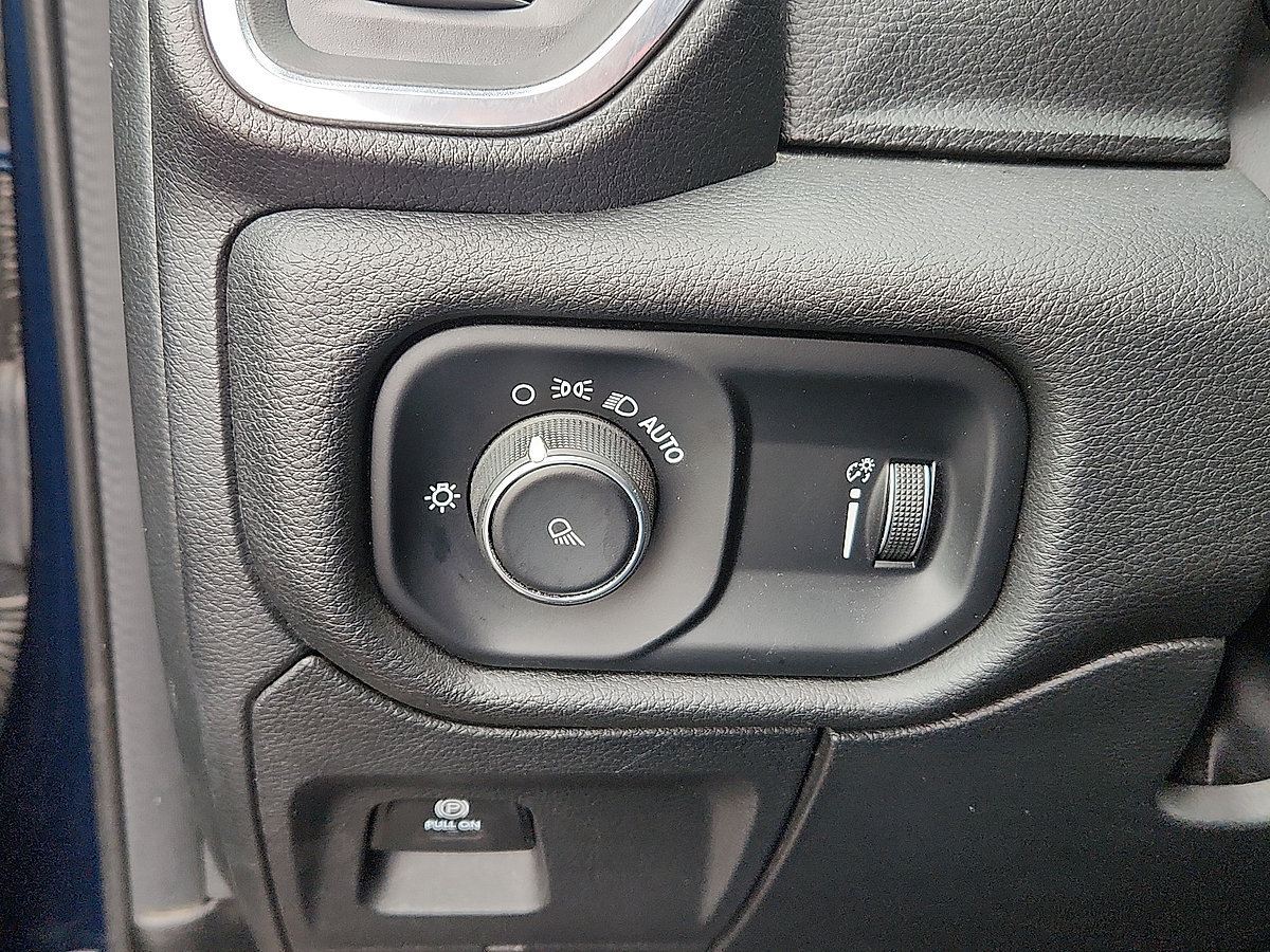 Used 2024 RAM 1500 Laramie RWD image 21