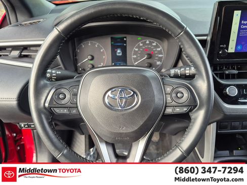 Used 2024 Toyota Corolla Cross AWD Hybrid image 17