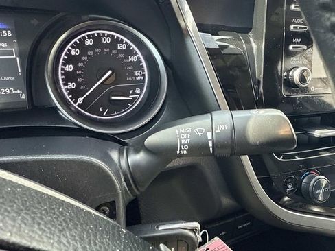 Used 2023 Toyota Camry SE FWD image 31