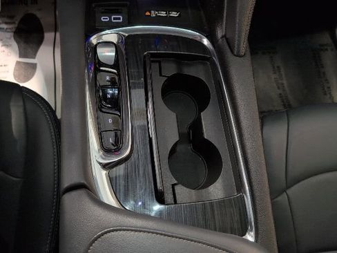 Used 2023 Buick Enclave Essence AWD/4WD image 25